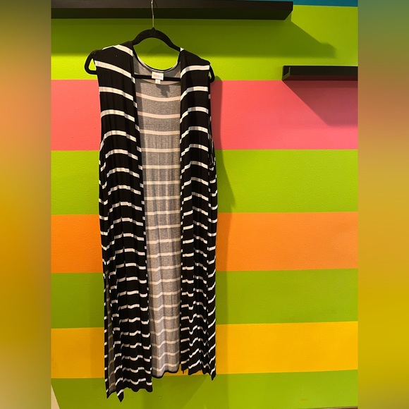 LuLaroe Joy vest - Picture 1 of 1